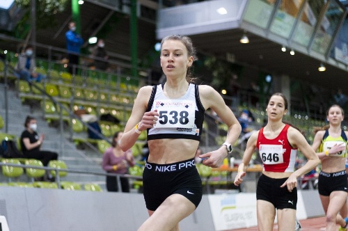 Bianca Böhnke beim 800m Lauf © Frederick Kämpfert