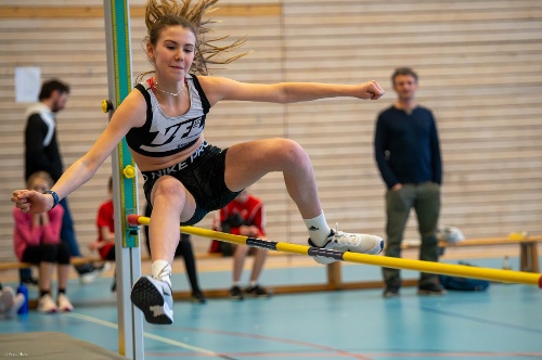 https://www.leichtathletik-vfl-waiblingen.de/content/igal/26-ah_2025_02_15-164-O6HIPL-L-3299.jpg