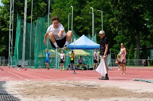 https://www.leichtathletik-vfl-waiblingen.de/content/igal/37-MEES5T-L-327.jpg