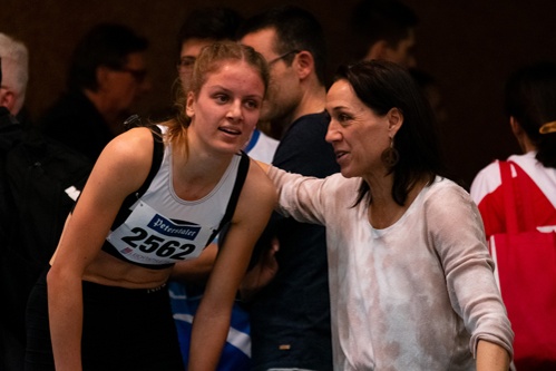 Laura Wilhelm mit Trainerin Elke Widmann / Foto: Kämpfert