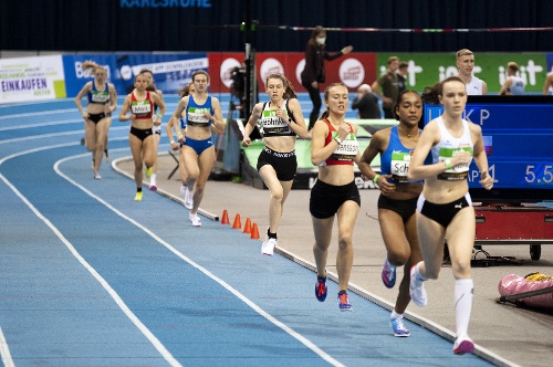 Bianca Böhnke über 1500 m beim Indoor Meeting Karlsruhe © Frederick Kämpfert