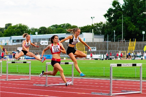 https://www.leichtathletik-vfl-waiblingen.de/content/igal/dsc_0115-TV7JSE-L-350.jpg