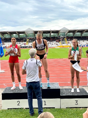 https://www.leichtathletik-vfl-waiblingen.de/content/igal/img_2532-3JAJO9-L-3412.jpg