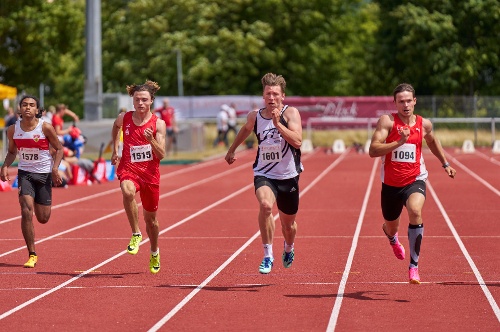 https://www.leichtathletik-vfl-waiblingen.de/content/igal/vfl_waiblingen_nils_gade_bw_mesiterschaften_weinstadt_2023_2-UZHJV2-L-2993.jpg