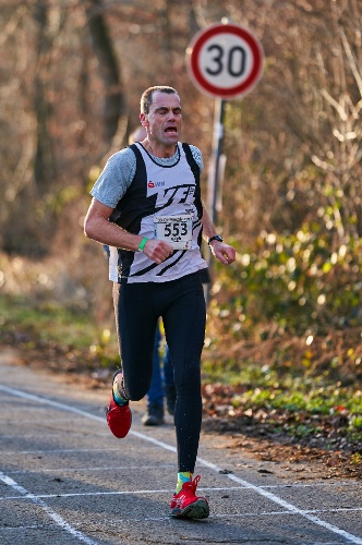 https://www.leichtathletik-vfl-waiblingen.de/content/igal/vfl_waiblingen_ralph_winterlauf_go_ppingen_2022_2-XF8H3U-L-2337.jpg