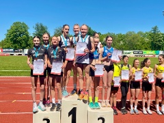 Die siegreiche U16 3x800m Staffel