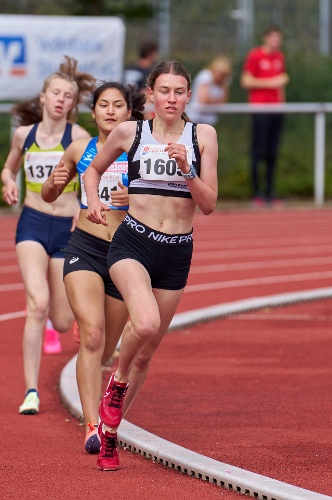 Bianca Böhne über 1500 m (Foto: Böhnke)