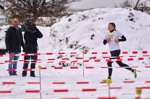 Bianca Böhnke wird beim Weinstadt Cross von einem SWR Team begleitet 
© Roman Böhnke